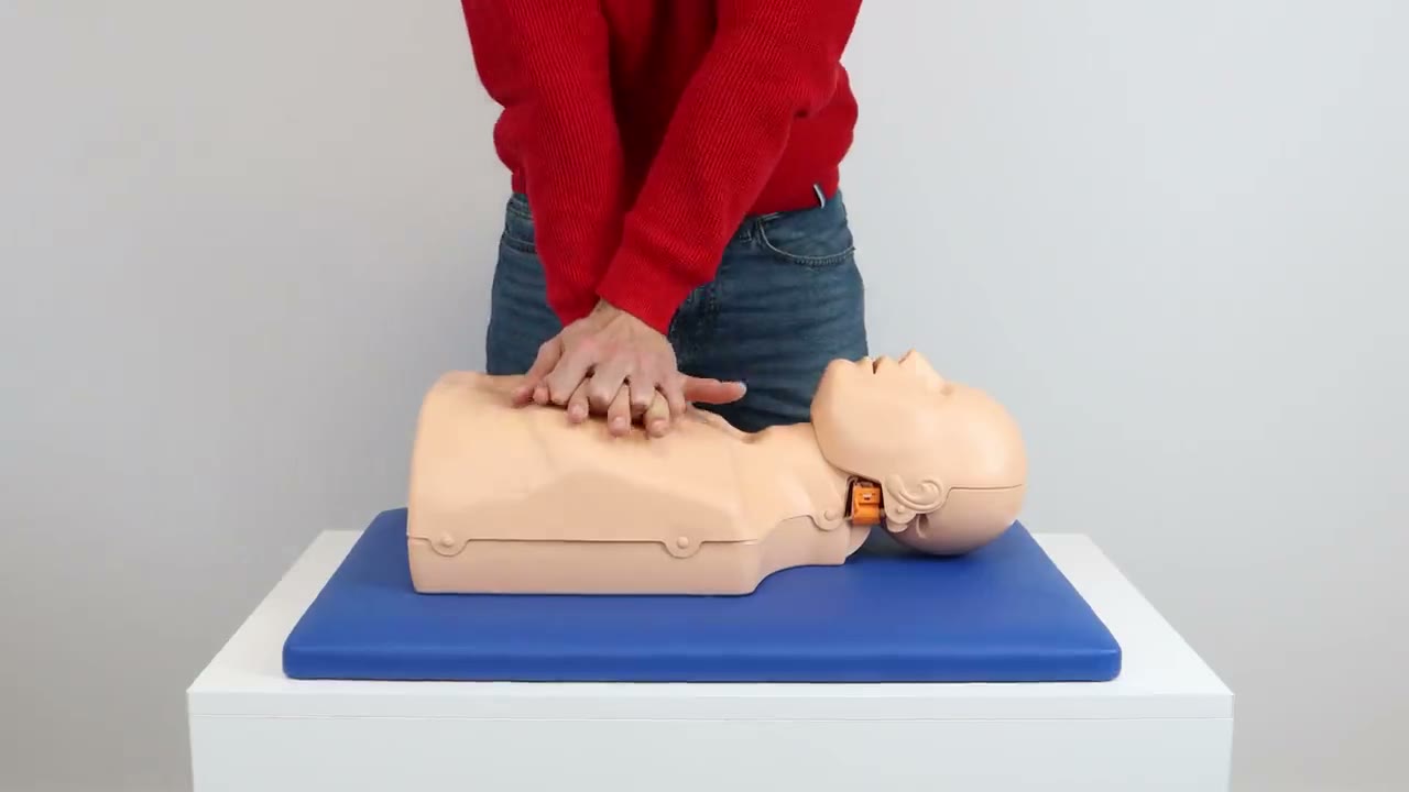Hands-on practical training on a manikin